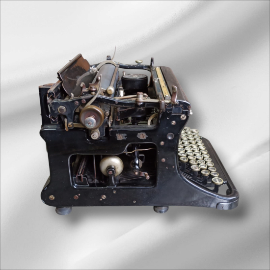 İdeal Cam Tuşlu Daktilo