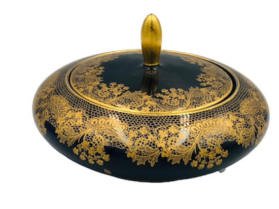 BAVİERA DAMGALI PORSELEN ÜZERİ İŞÇİLİKLİ KUSURSUZ ŞEKERLİK