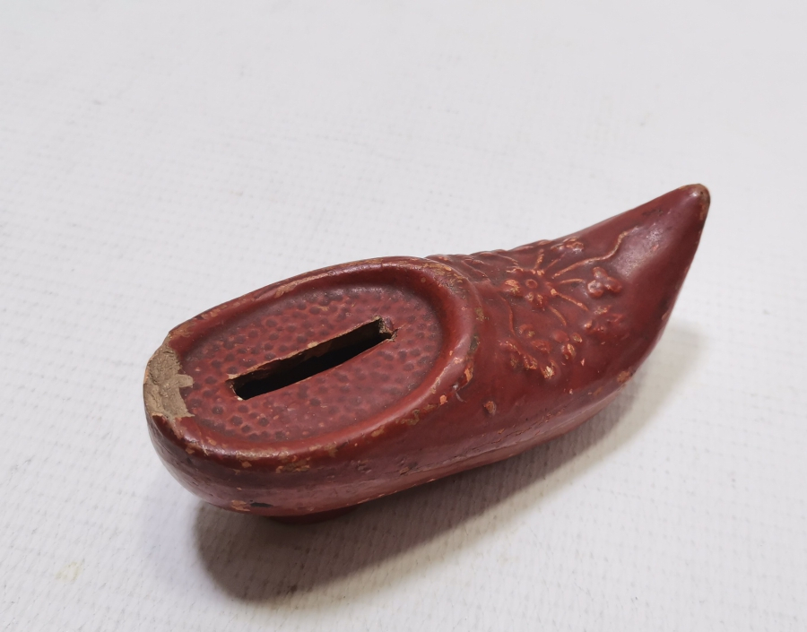 ÇARIK FORMUNDA YAPILMIŞ OSMANLI DÖNEMİ NADİR KÜTAHYA KUMBARA