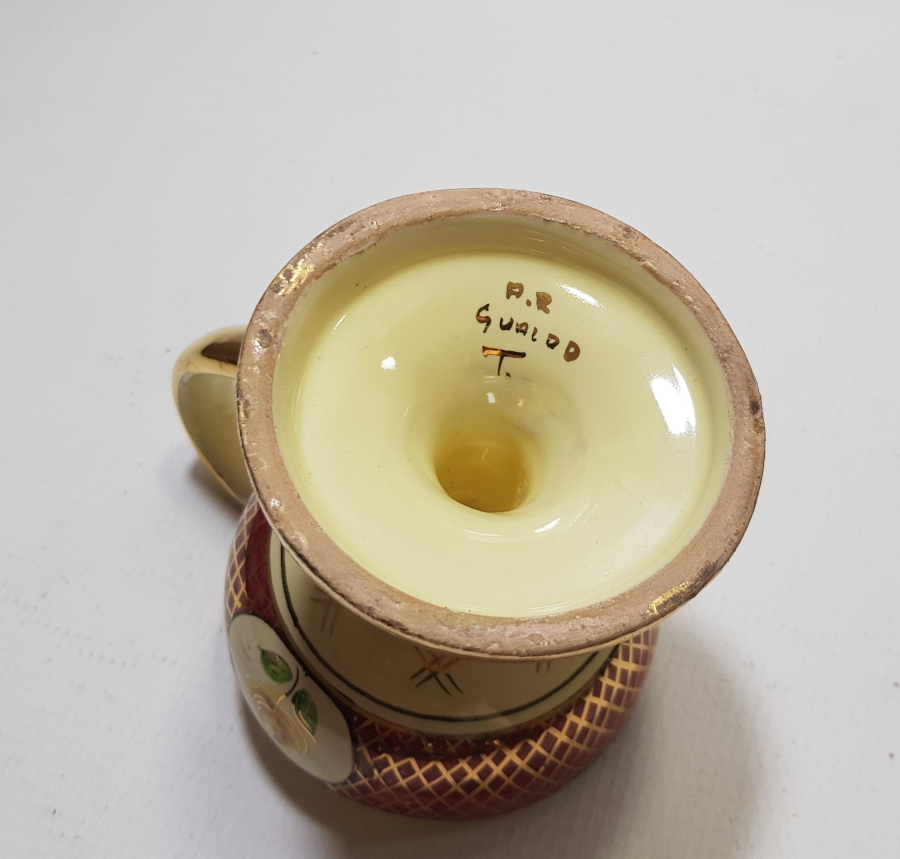 ÜZERİ EL BOYAMA VE ALTIN VARAKLI SANATÇI İMZALI ANTİKA PORSELEN EL MUMLUĞU