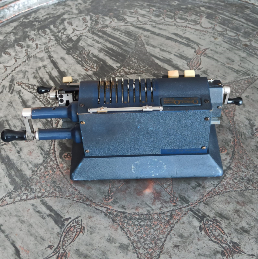  İsviçre Yapımı "Odhner" Vintage Hesap Makinesi - 1930's