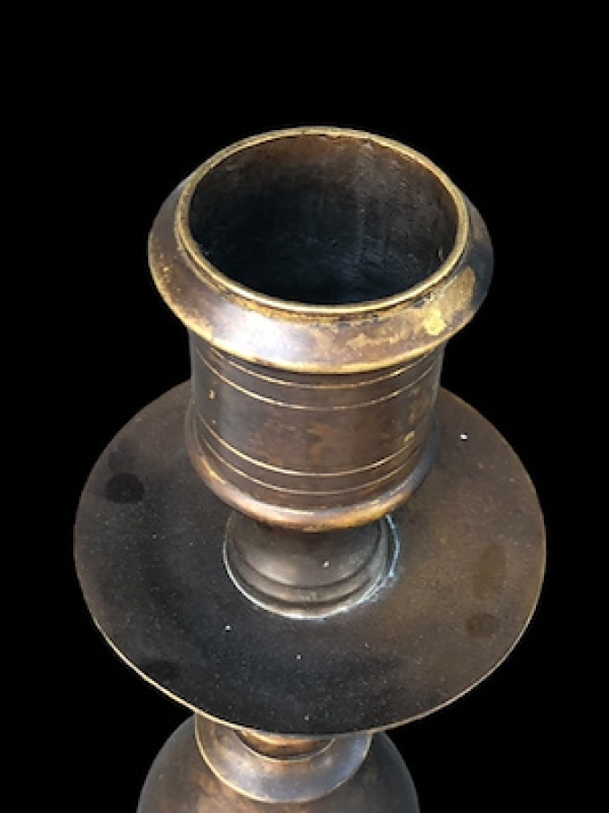 BRONZDAN MAMÜL AYAKLI ŞAMDAN 19 YY DEV BOY MÜKEMMEL PATEN ALMIŞ BİR ESERDİR