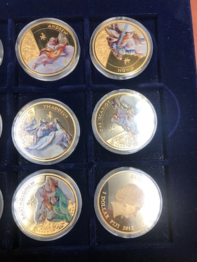 HZ İSA SON AKŞAM YEMEĞİ GÖRSELLİ O DÖNEMİN HAVARİLERİNDEN OLUŞAN KUTUSUNDA MADALYON LOTU