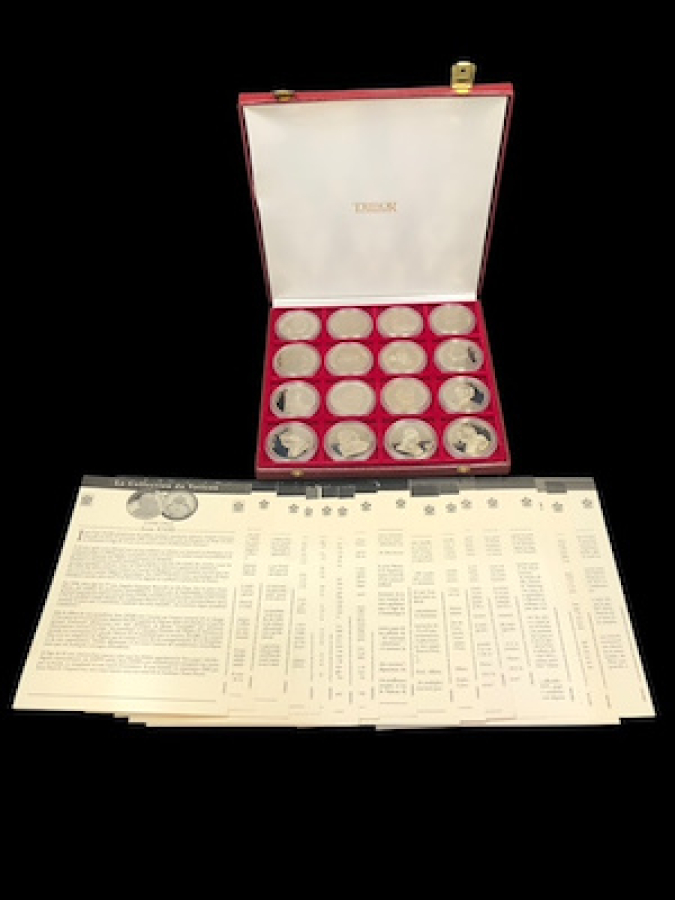 VATİCAN GÜNÜMÜZE KADAR HİZMET ETMİŞ PAPAZLARINDAN OLUŞAN EFAMERİKLİ KUTULU MADALYON LOTU