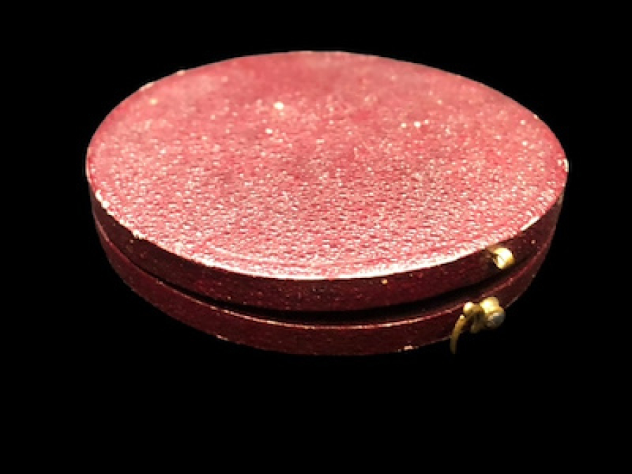 18 YY BRONZDAN MAMÜL ORJ KUTUSUNDA VINCENT DE PAUL RESİMLİ ÖZEL MADALYON