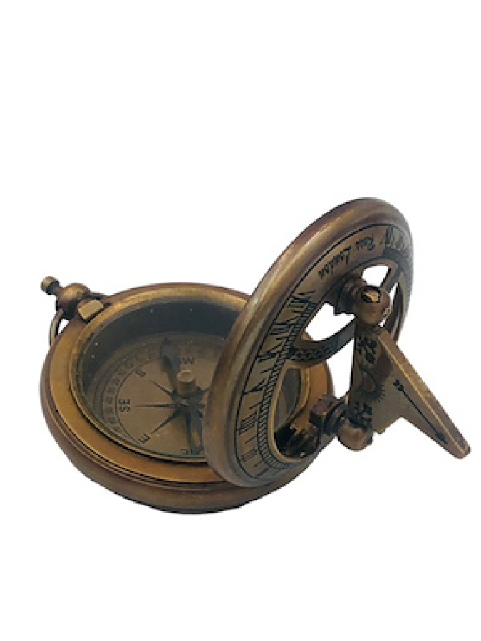 ESKİ DÖNEM ÇALISIR VAZİYETTE AHŞAP KUTU İÇERSİNDE ROMEN RAKKAMLI PUSULA