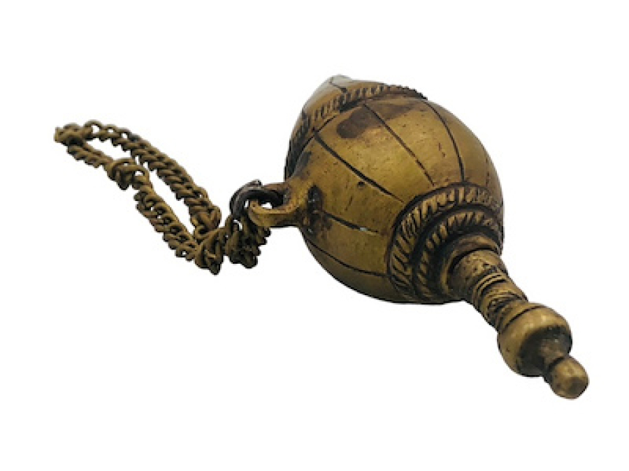 OSMANLI DÖNEMİ BRONZDAN MAMÜL AYKIRI FORMDA KAPAKLI ORJİNAL BARUTLUK NADİR MODEL