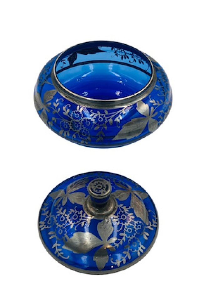 İTALYAN BOHEM CAM ÜZERİ GÜMÜŞ GİYDİRME KAPAKLI KUSURSUZ ŞEKERLİK