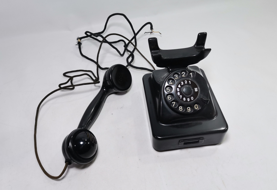 ANTİKA ÇEVİRMELİ TELEFON